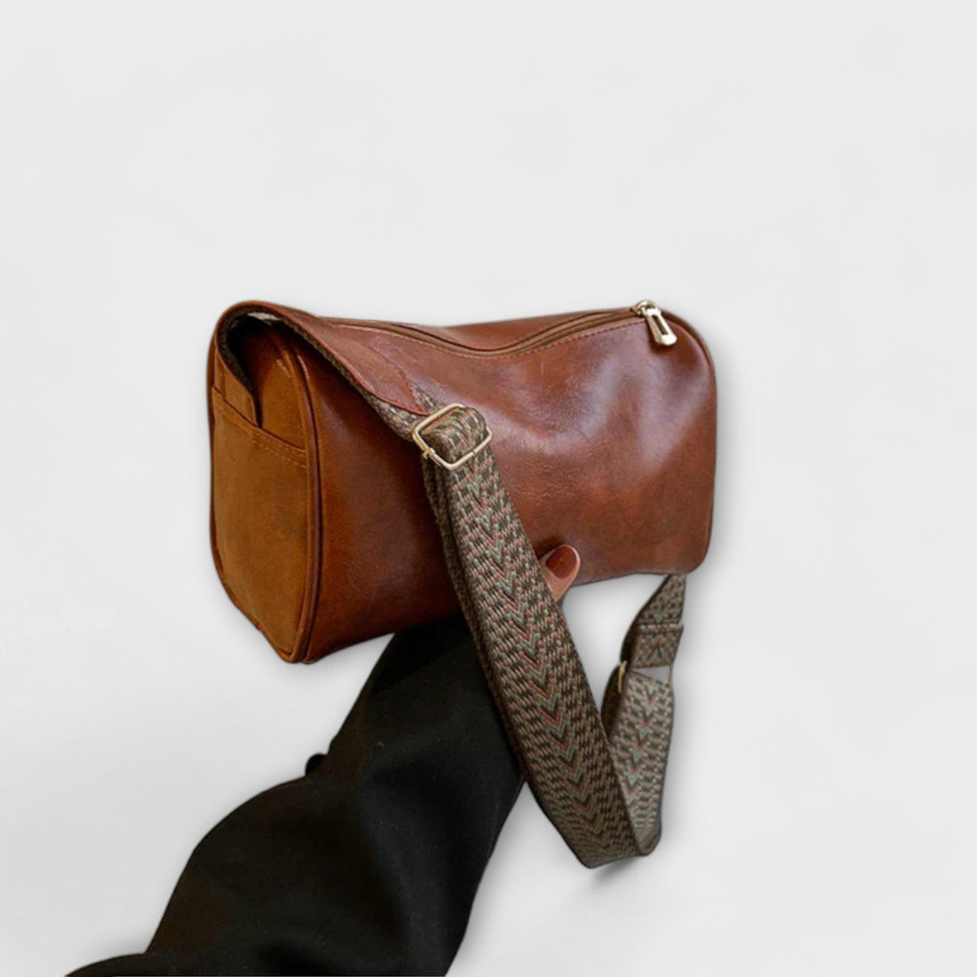 Hochwertige Damen-Schultertasche, modernes Accessoire für stilbewusste Frauen. Geräumig und elegant.