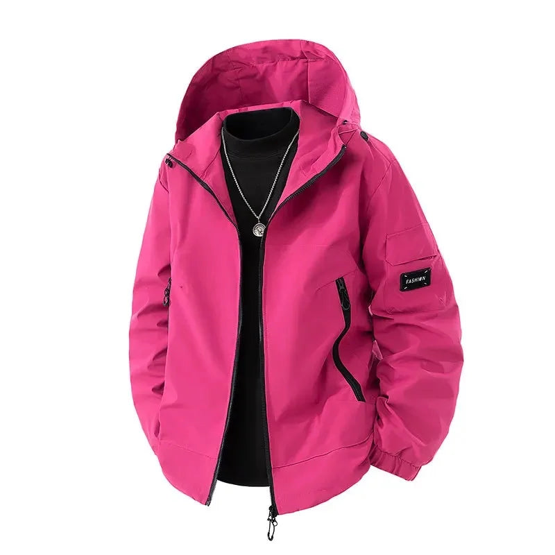 Blaue Herren Winter Skijacke mit Kapuze, funktionale Outdoor-Sportjacke. Bietet Wärme, Kälteschutz & lockere Passform für Komfort.