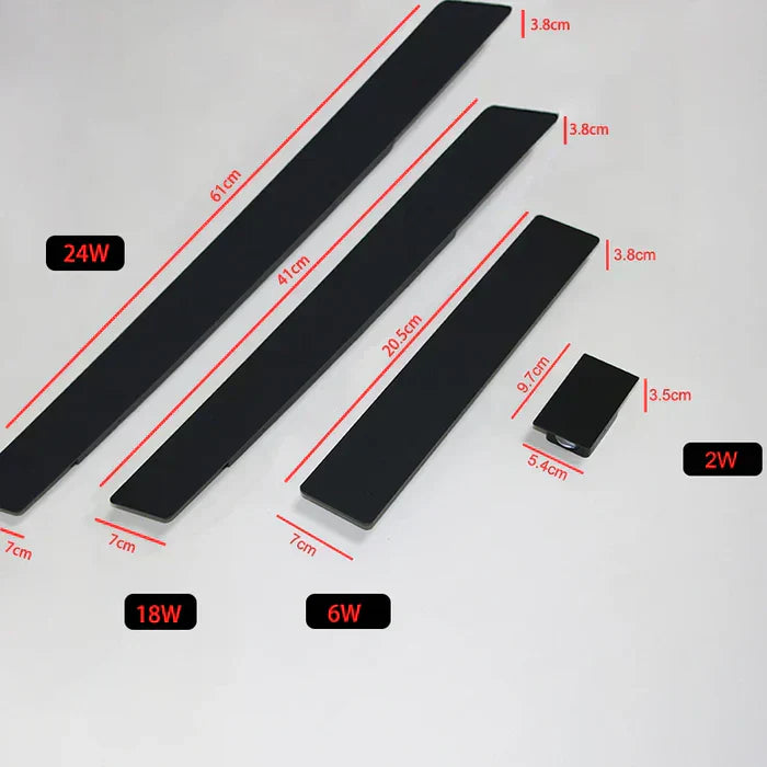 Moderne wetterfeste Outdoor-Wandleuchte aus Aluminium, ideal für Gärten und Terrassen, elegant und robust.