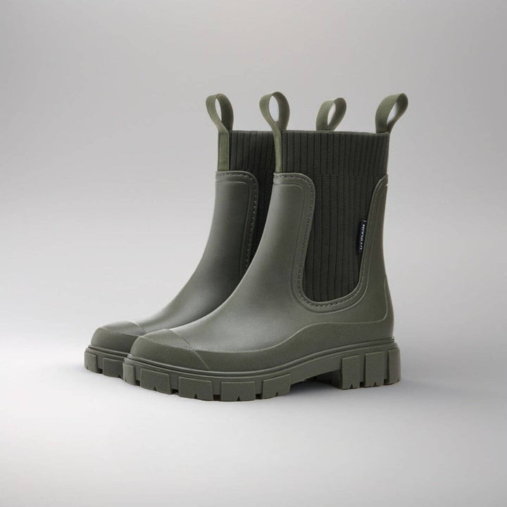 Detailaufnahme der wasserdichten Oberfläche der Damen-Regenstiefel, schützt vor Regen und Nässe.