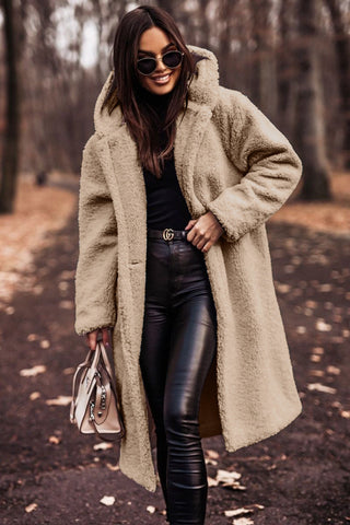 Modischer Damen Teddy Mantel mit Kapuze, warm & kuschelig für Herbst & Winter. Bequemer Outdoormantel.