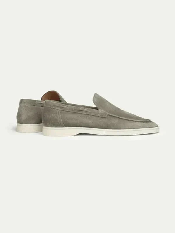 Klassischer Herrenschuh in Olivgrün aus der Kategorie Sommerschuhe und Loafer