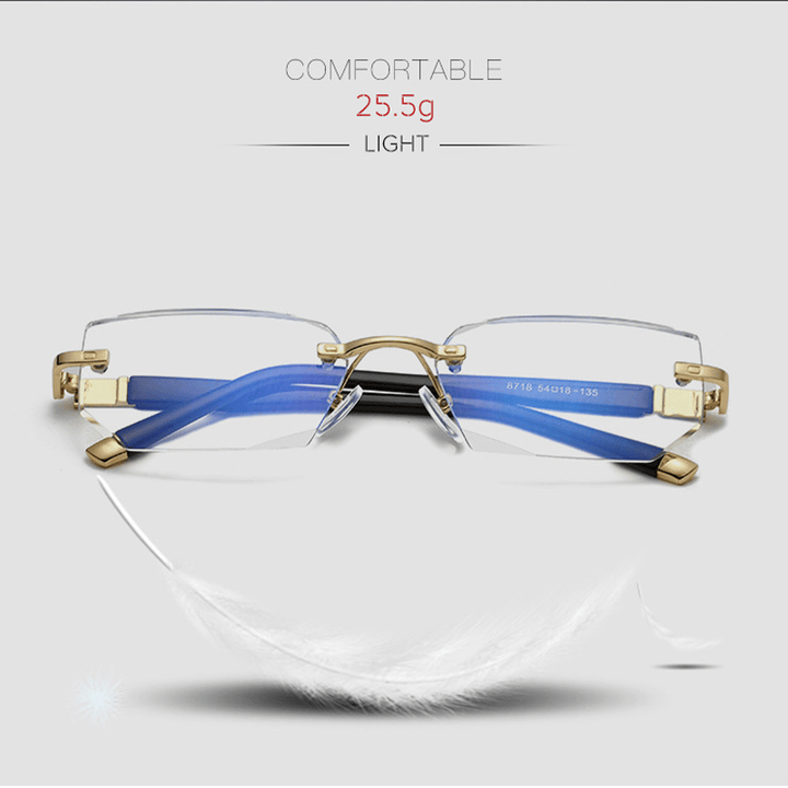 Stilvolle Lesebrille mit Blaulichtfilter und TR90-Titanrahmen, modern und komfortabel.