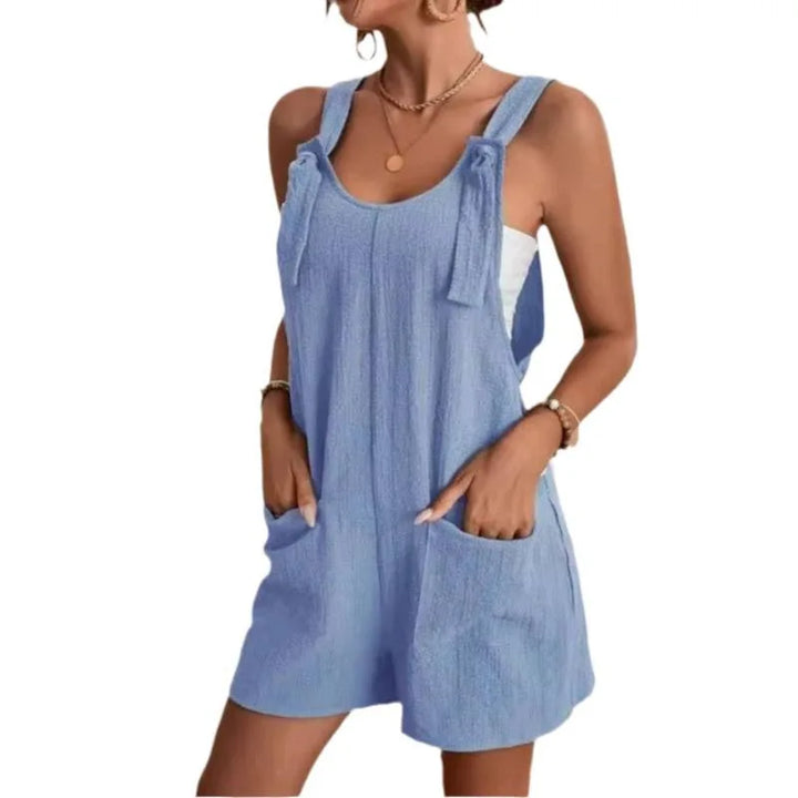 Leichter Damen Sommer-Jumpsuit, atmungsaktiver Einteiler mit Taschen für warme Tage.