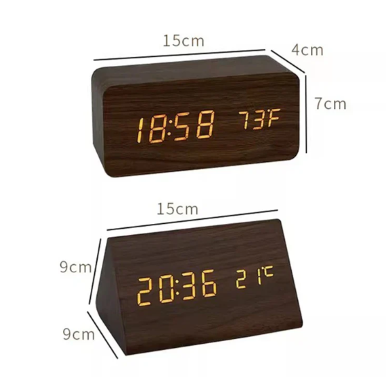 "Natürliche LED-Holzuhr mit Sprachaktivierung, klare Anzeige, minimalistisches Design für modernes Interieur."