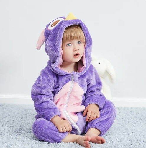 Plüsch-Tier-Onesie für Babys, warme und bequeme Babykleidung für jeden Tag.