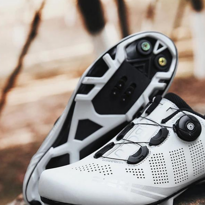 Orthopädische Herren Radschuhe mit Komfort und Stabilität