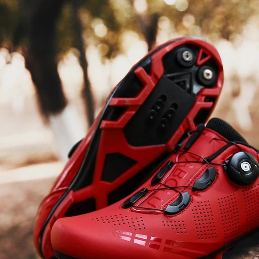 Orthopädische Herren Radschuhe mit Komfort und Stabilität