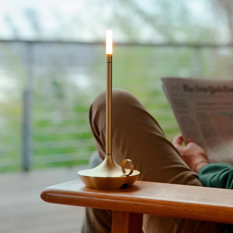 Elegante Tischlampe mit Dimmer und USB-Aufladung für jedes Zuhause