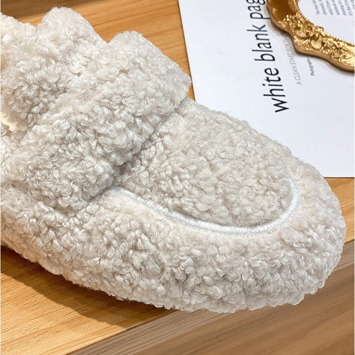 Plüsch Hausschuhe Damen in Creme, Khaki, Schwarz mit rutschfesten Sohlen, luxuriösem Design und weichem, elegantem Plüsch.