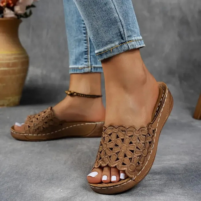 Modische Sommersandalen in Schwarz für einen eleganten Look