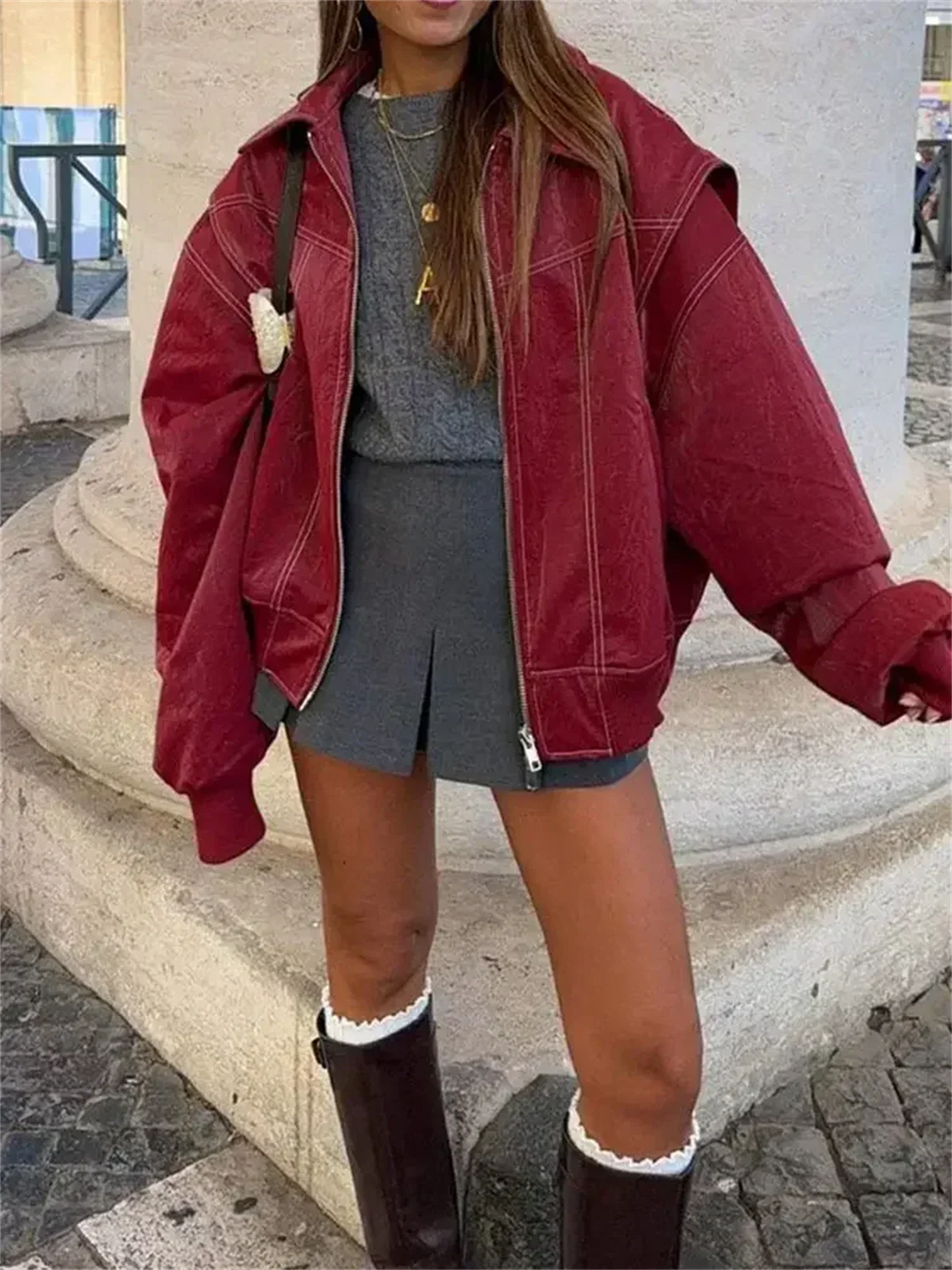 Elegante Damen Übergangsjacke, stilvoll und robust für Business Casual und Freizeit, alltagstauglich.