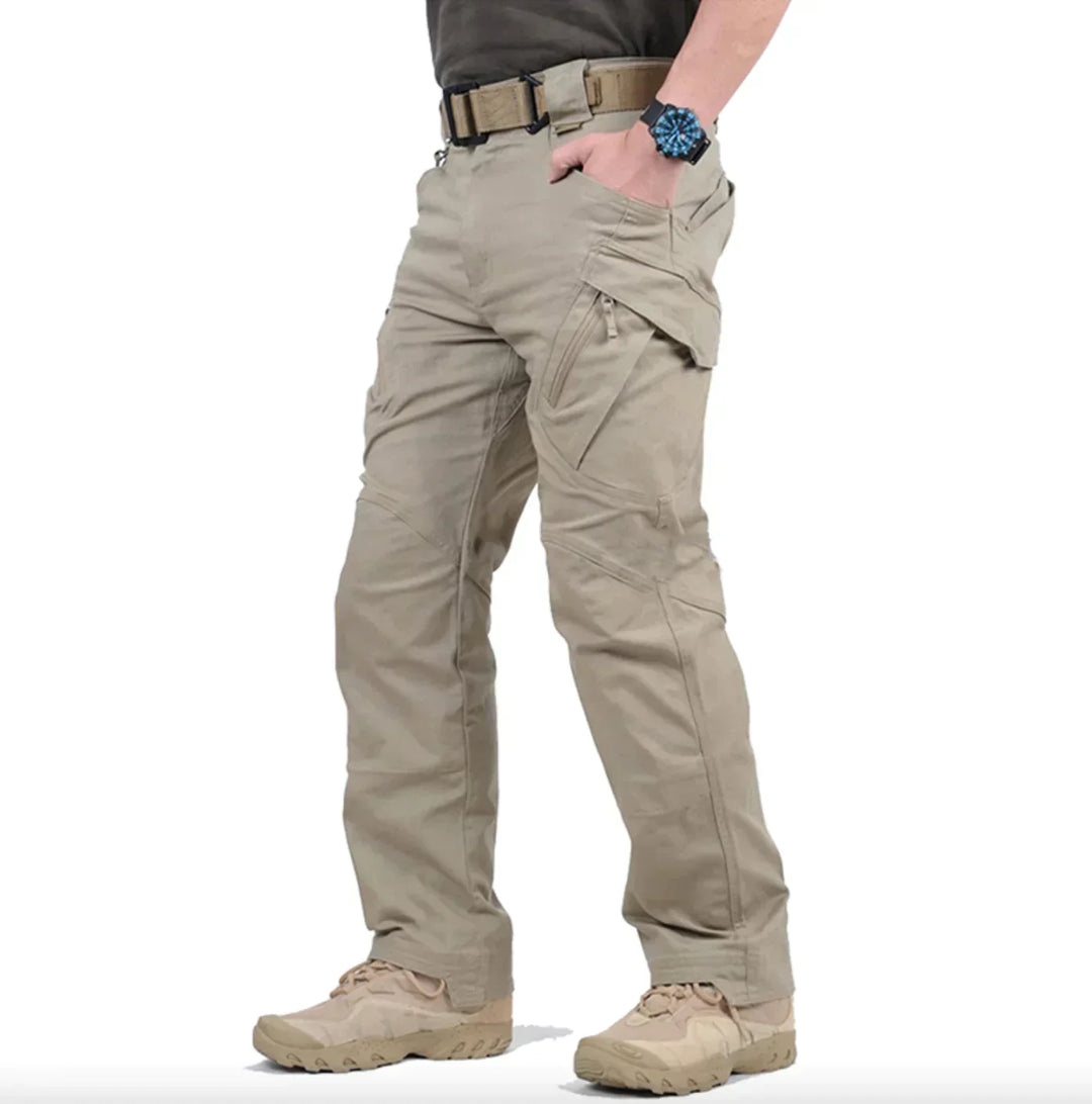 Bequeme Ganzjährige Taktische Herren Wanderhose in Grau, atmungsaktiv und robust für jede Aktivität.
