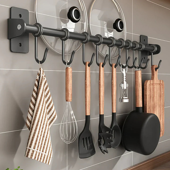 Clevere Küchenorganisation: Robuste Wandhalterung mit Haken aus hochwertigem Stahl für alle Utensilien.