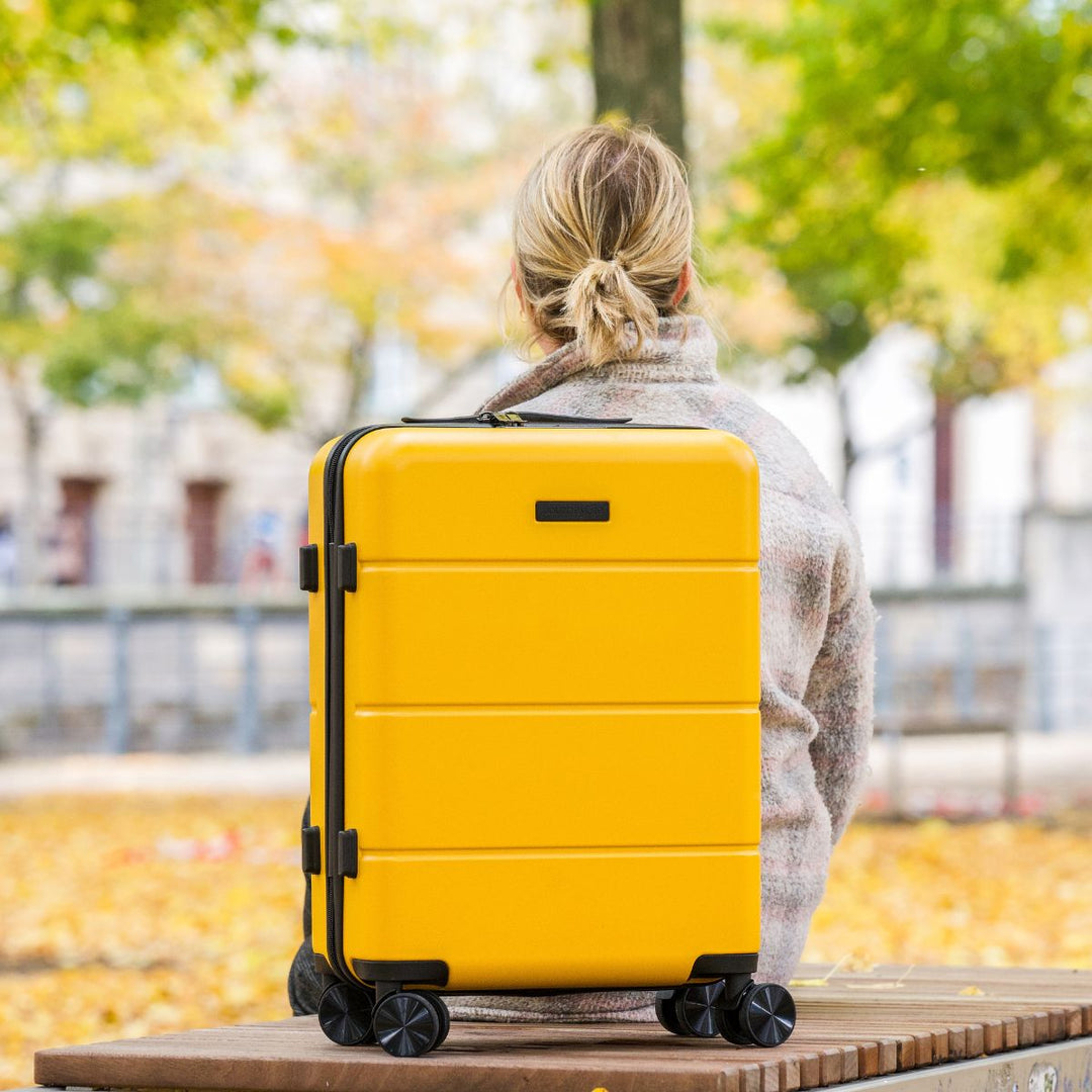Hartschalen-Kofferset: 3 robuste, mehrfarbige Reisekoffer für Damen und Herren.