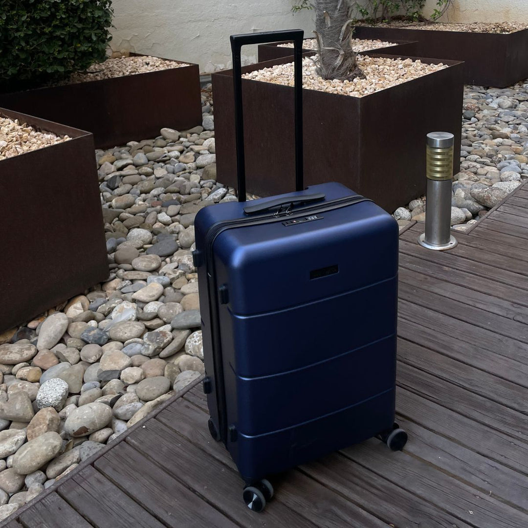 Vielseitiges 3-teiliges Reisekoffer-Set, Hartschale, mehrfarbig. Robustes Gepäck für jede Gelegenheit.