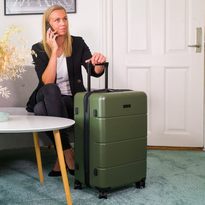 Das robuste Hartschalen-Reisekoffer-Set, 3-teilig und mehrfarbig. Für Damen & Herren geeignet.