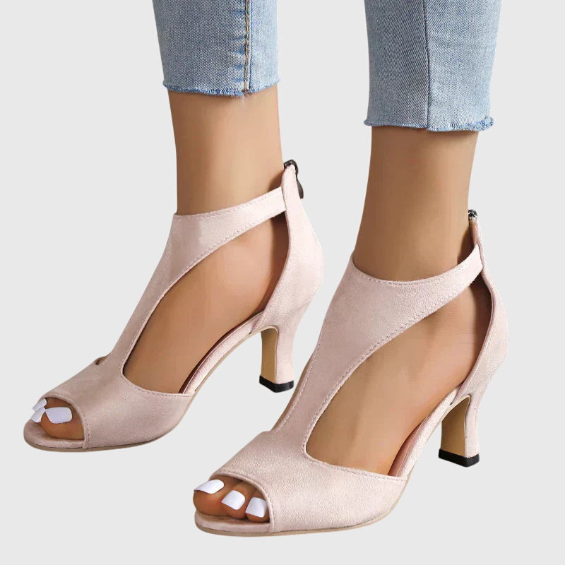 Bequeme Damen Cutout Sandalen mit offener Spitze. Perfekte Freizeitschuhe für Eleganz im Frühling und Sommer.