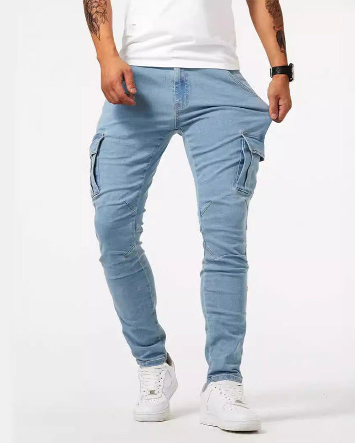 Schicke Herren Slim-Fit Arbeitshose für den Alltag, mit schmaler Passform und hohem Tragekomfort.