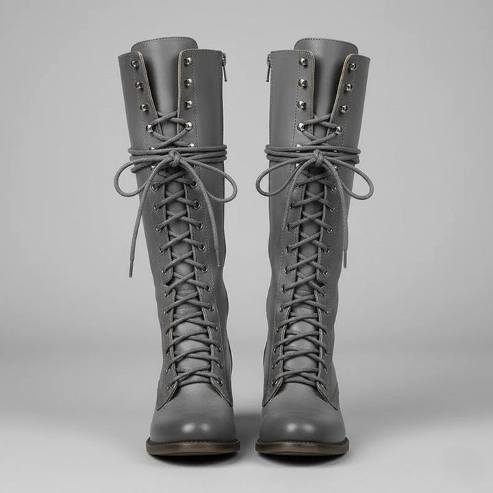 Stilvolle Damen Schnürstiefel: Kniehoch mit robustem Blockabsatz für trendige Frauenmode.