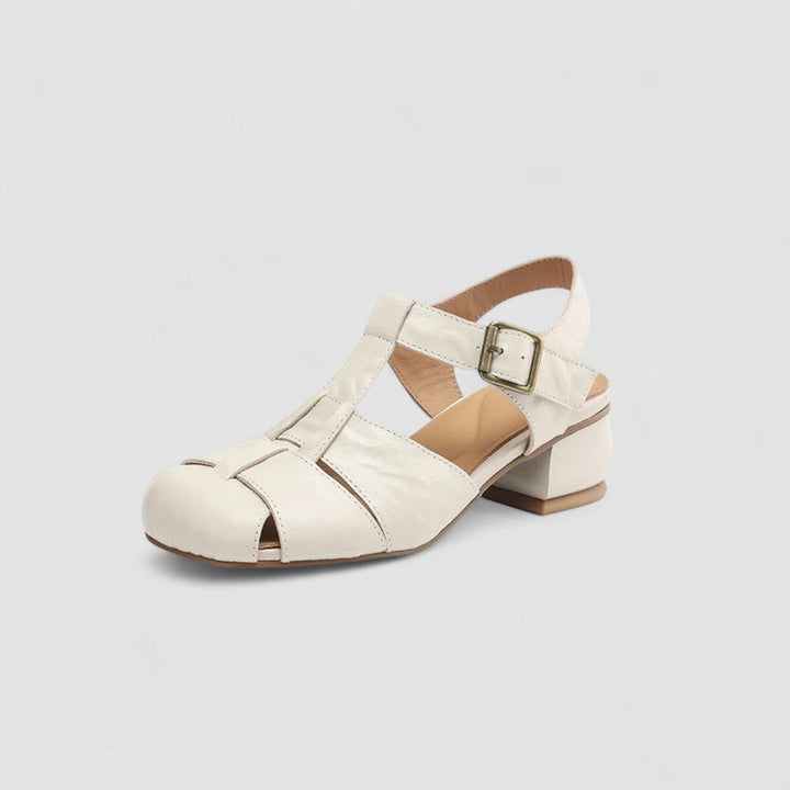 Frauen Mary-Jane Slipper. Orthopädische Sandalen in Schwarz, ideal für täglichen Komfort und Fußunterstützung.