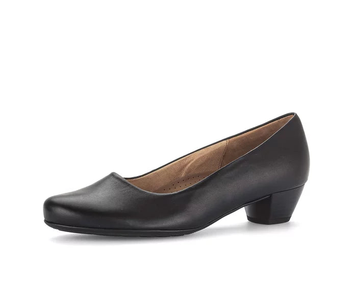 Bequeme schwarze Damen Pumps mit stabilem Blockabsatz, ideal für Business & festliche Anlässe.
