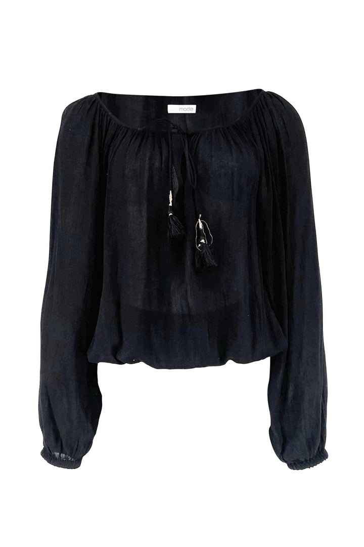 Elegante schwarze Damen-Langarmbluse mit dezentem Glanz, perfekt für stilvolle Herbstoutfits und Abendmode.