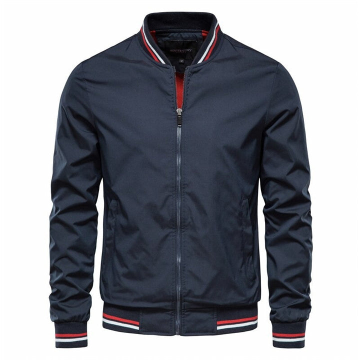 "Schwarze Herren Bomberjacke, stilvolles Design, zeitlose Eleganz, vielseitig für alle Jahreszeiten"
