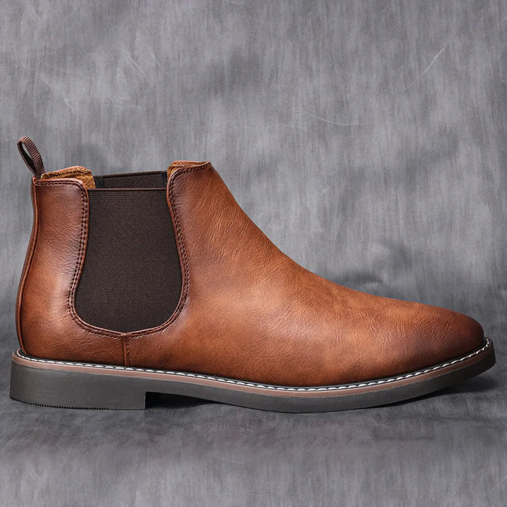 Chelsea Stiefel für Herren: schwarzes Premium-Leder, zeitlos & vielseitig für Business & Freizeit.