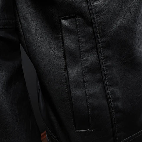 Funktionale Herren Zipjacke in Slim Fit, braun, stilvoll und modern für Herbsttage.