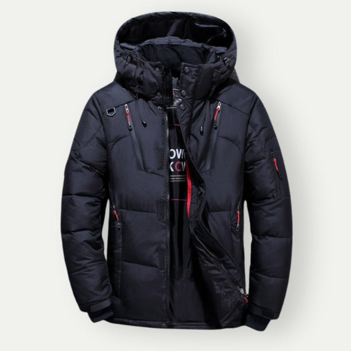 Schwarze, leichte Herren Daunenjacke; wasserabweisend, warm & ideal für Outdoor. Komfortable Winterjacke.