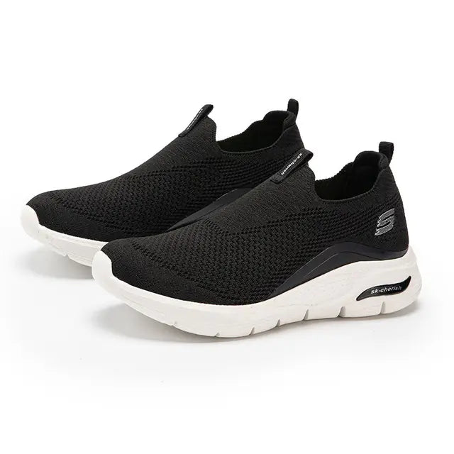 Bequeme Slip-On Freizeitschuhe aus Baumwollmix in Dunkelgrau. Ideal für Damen & Herren den ganzen Tag.