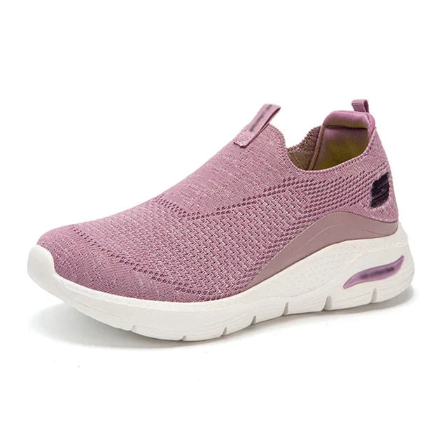 Vielseitige Unisex Slip-On Sneaker aus atmungsaktivem Baumwollmix. Bequem und ideal als Freizeitschuh.