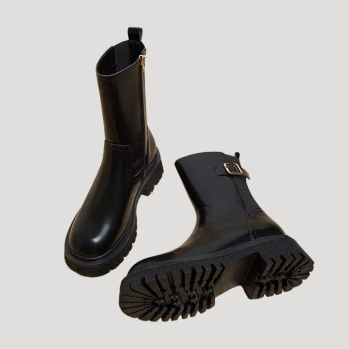 Vielseitige schwarze Chunky Boots für Damen, wadenhoch, modisch und bequem für Frühlings- und Alltagslooks.