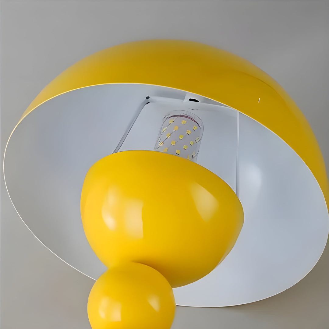 "Skandinavische Tischlampe mit dimmbarer LED, weiß, klarer Stil, ideal für Schlafzimmer oder Wohnzimmer, energieeffizient."