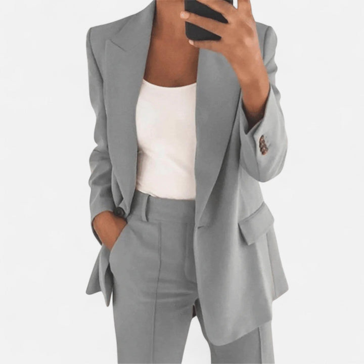 Edles Damen Blazer-Set, ideal als festliches Outfit oder für schicke Abendmode. Moderner Zweiteiler.