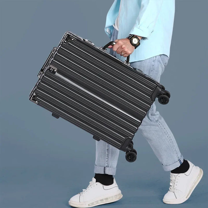 Robuster Hartschalenkoffer mit Aluminiumrahmen, ideal für Vielreisende & Geschäftsreisen.