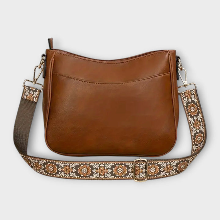 Praktische Damen Boho Tasche für den Sommer, perfekt als Umhängetasche für Casual Looks in Braun.