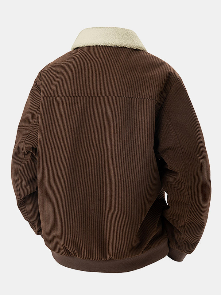 Bequeme Herren Bomberjacke als Übergangsjacke, warm und stilvoll, mit geripptem Saum für den Herbst.