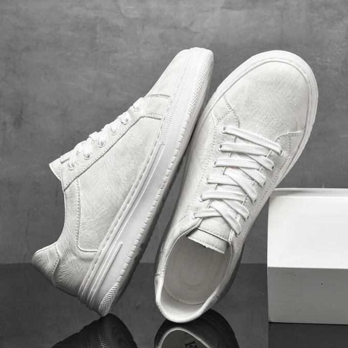 Modische Herren-Sneaker: bequeme Freizeitschuhe, perfekt für stilbewusste Männer und jeden Anlass.