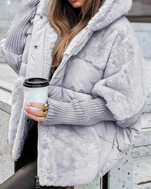 Stilvolle, warme Damen-Winterjacke in Dunkelgrau mit Kapuze für optimalen Kälteschutz im Alltag & Freizeit.