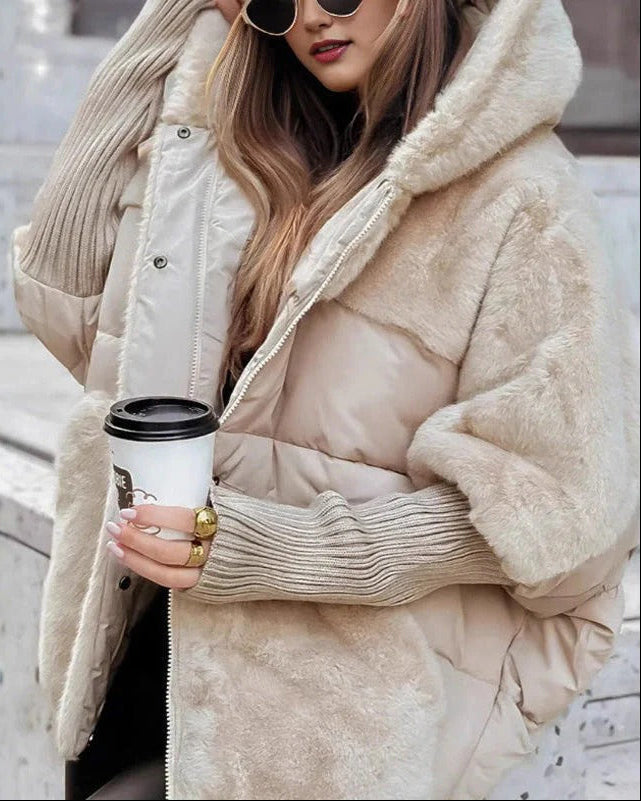 Robuste Damen-Winterjacke, wasserabweisend & winddicht, mit Kapuze für Outdoor-Abenteuer & Freizeitaktivitäten.
