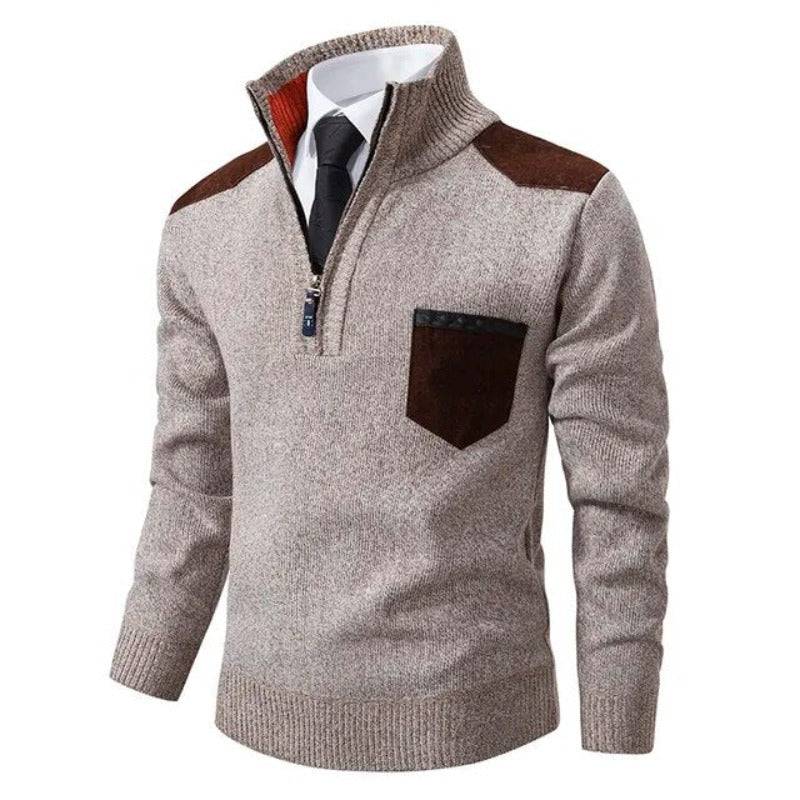 Stilvoller Herren Pullover mit Viertelreißverschluss, Brusttasche & Langarm. Ideal für Casual & Smartcasual.