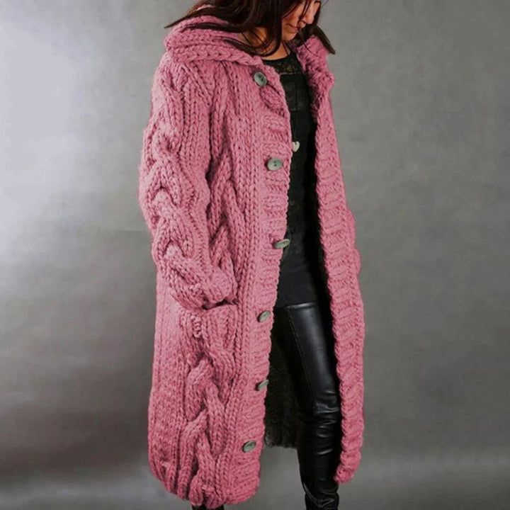 Trendiger Damen Strickmantel als Winterjacke. Langarm, warm und stilvoll für die kühle Jahreszeit.
