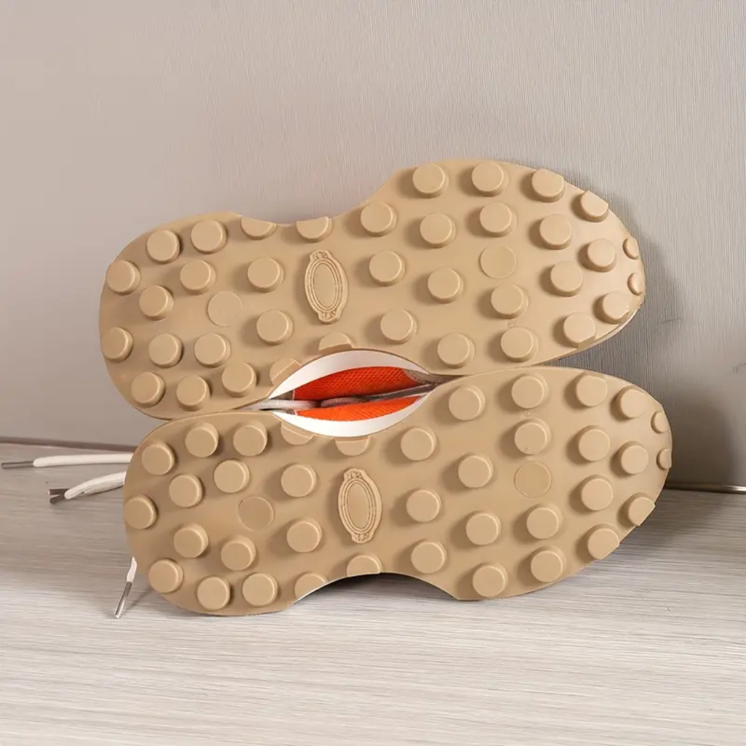 "Stylische Damen Farbblock Sneakers aus Kunstleder, Detailansicht der farblichen Kontraste, ideal für Alltag und Freizeit."