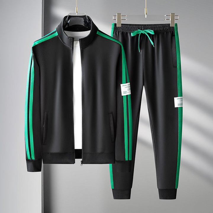 Stylischer Herren Trainingsanzug für maximalen Komfort bei Sport und Freizeit; atmungsaktives Material.