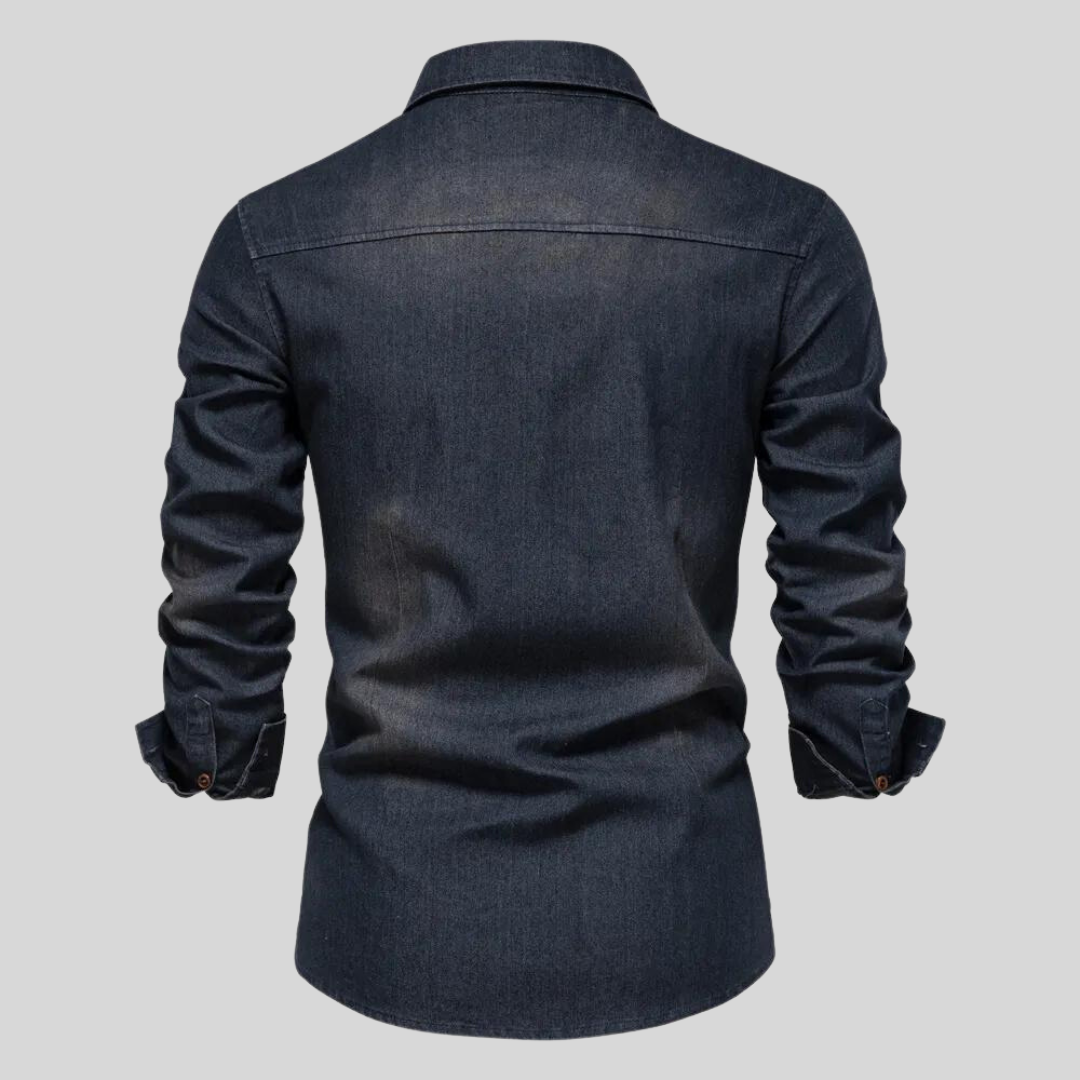 Hochwertiges Herren-Jeanshemd in mittlerem Blau, Langarm. Strapazierfähiges Freizeithemden für Männer.