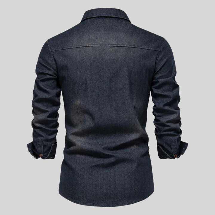 Hochwertiges Herren-Jeanshemd in mittlerem Blau, Langarm. Strapazierfähiges Freizeithemden für Männer.