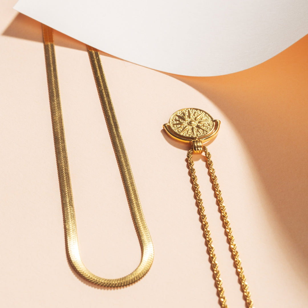 Damen Schmuckset in Gold mit Herringbone Choker und Sonnenkette im Layering Look