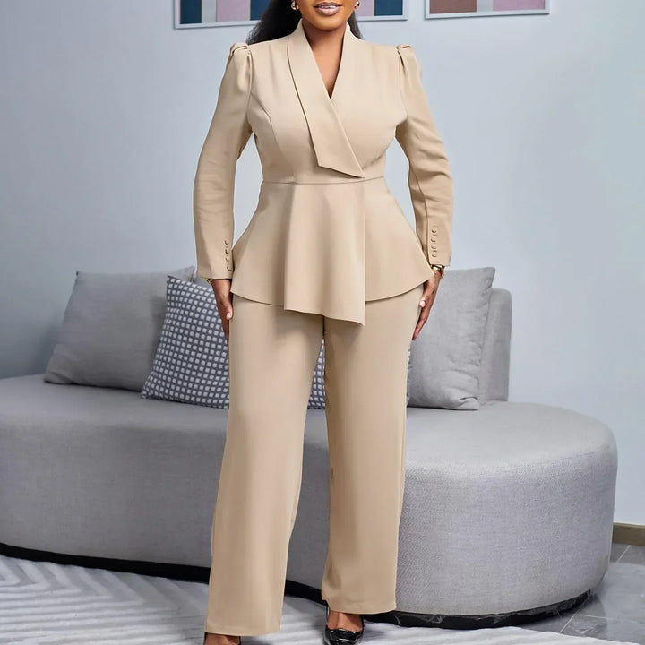 Tailliertes Damen Anzugset mit langem Blazer & Hose in Khaki. Eleganter Business-Look für Büro & Meetings.